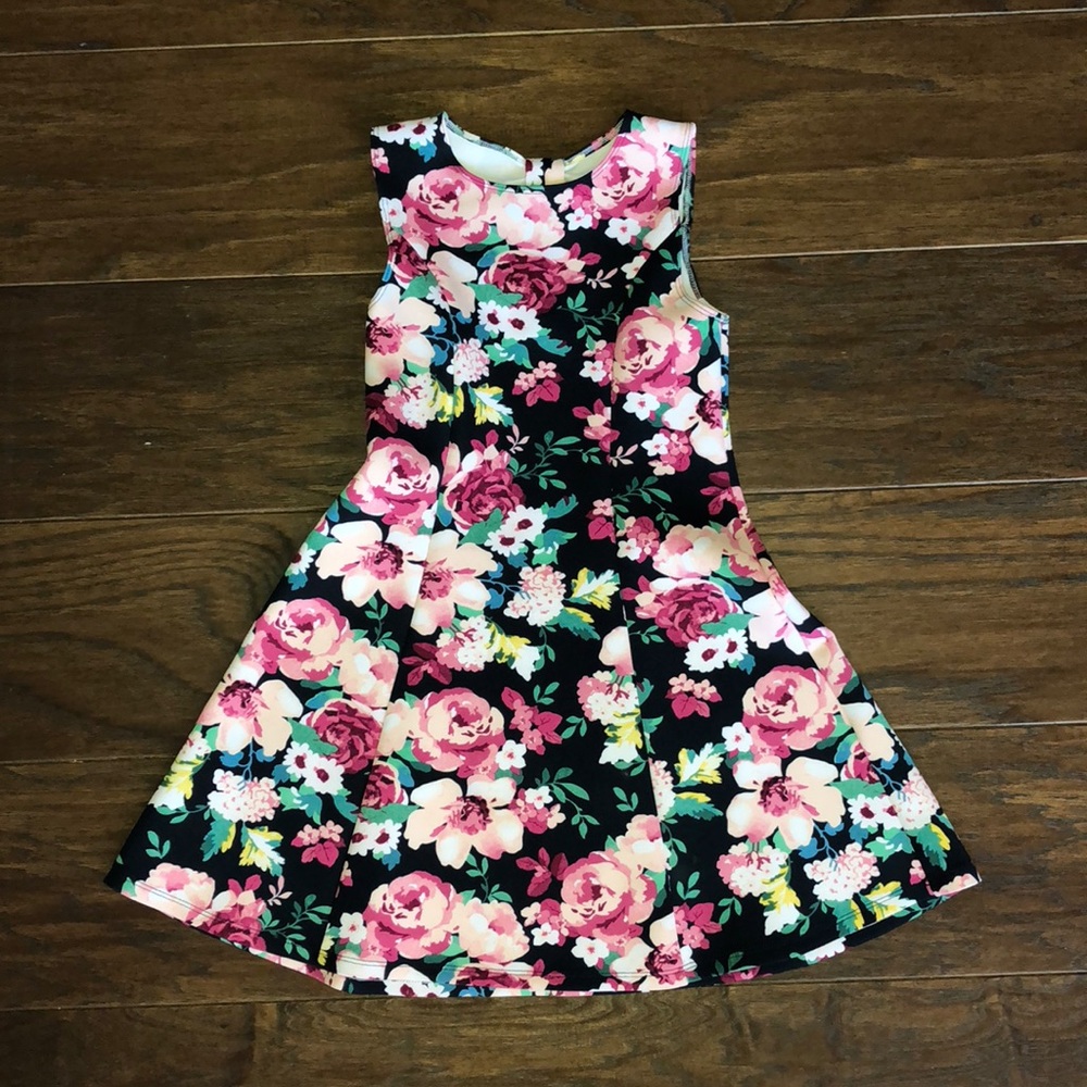 Girls dress